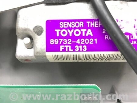 ФОТО Плафон передній для Toyota RAV-4 (05-12) Киев