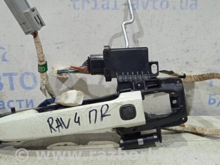 ФОТО Ручка дверей зовнішня передня права для Toyota RAV-4 (05-12) Киев
