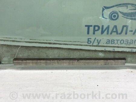 ФОТО Скло двері переднє праве для Toyota RAV-4 (05-12) Киев
