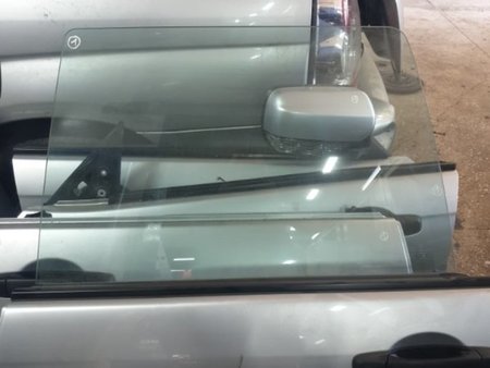 ФОТО Стекло задней левой двери для Subaru Legacy (все модели) Днепр