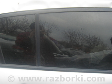 Стекло задней правой двери для Nissan Tiida Бахмут (Артёмовск)