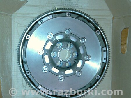 Маховик для Skoda Octavia A5 Киев 03G105266E