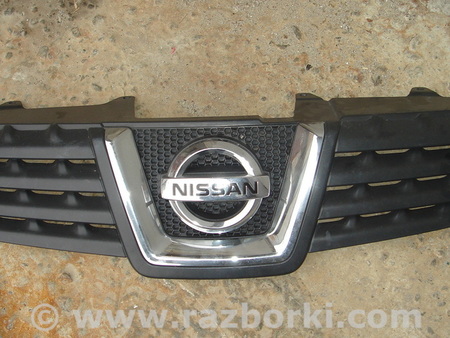 Решетка радиатора для Nissan Qashqai (07-14) Киев