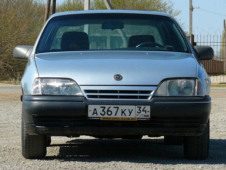 Все на запчасти для Opel Omega A (1986-1993) Киев