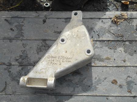 Подушка для Audi (Ауди) 80 B3/B4 (09.1986-12.1995) Львов 068145515A