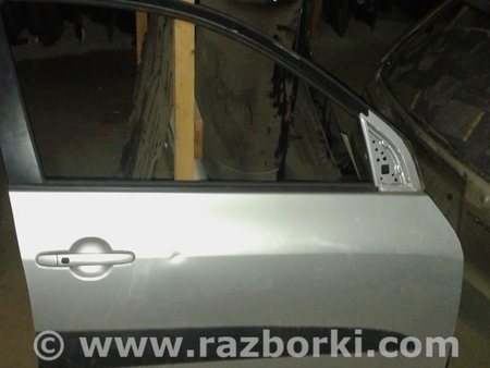 Дверь передняя правая для Toyota RAV-4 (05-12) Ровно