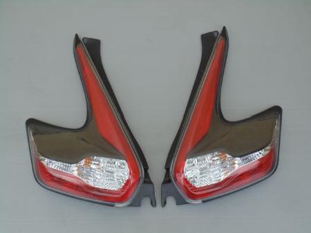 Фонари задние (левый и правый) для Nissan Juke (10-19) Ровно