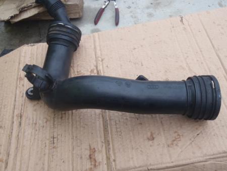 Патрубок интеркулера для Volkswagen Golf V Mk5 (10.2003-05.2009) Львов 1K0145762L