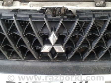 Решетка радиатора для Mitsubishi Pajero Sport Ровно