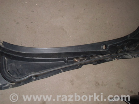 Пластик под лобовое стекло для Subaru Forester (2013-) Ровно