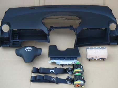Комплект Руль+Airbag, Airbag пассажира, Торпеда, Два пиропатрона в сидения. для Toyota Yaris (05-11) Ровно