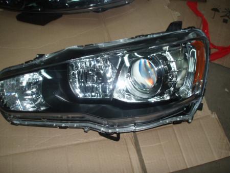 Фара передняя левая для Mitsubishi Lancer X 10 (08-17) Ровно