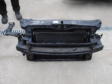 Панель передняя для Skoda Octavia A5 Львов 1Z0010409T