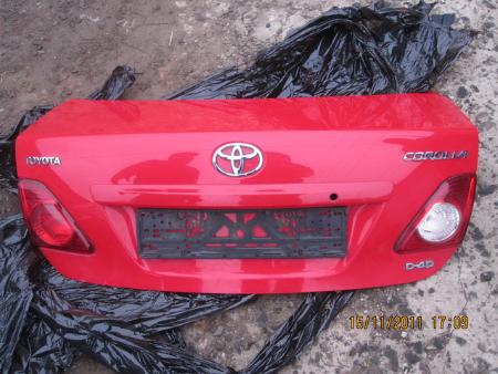 Крышка багажника в сборе для Toyota Corolla (все года выпуска) Ровно