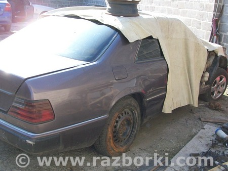 Крышка багажника в сборе для Mercedes-Benz 124 Киев