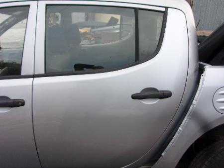 Дверь задняя левая для Mitsubishi L200 Ровно