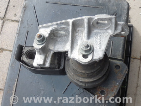 Подушка для Volkswagen Sharan Львов 7M3199600A