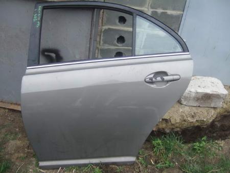 Дверь задняя для Toyota Avensis (все года выпуска) Ровно