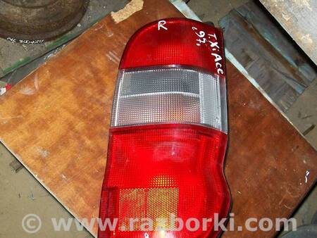 Задние фонари (комплект) для Toyota Hiace Киев