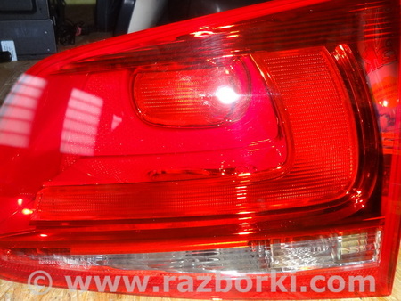 Фонарь задний внутренний для Volkswagen Touareg  (10-17) Львов