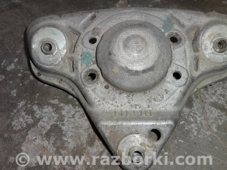 Опора амортизатора для Volkswagen Passat B5 (08.1996-02.2005) Львов 8D0412383E
