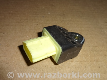 Датчик удара Air Bag для Toyota RAV-4 (05-12) Львов 89831-28020