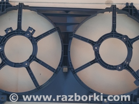 Диффузор вентилятора радиатора (Кожух) для Mazda 3 BM (2013-...) (III) Киев PE1115210