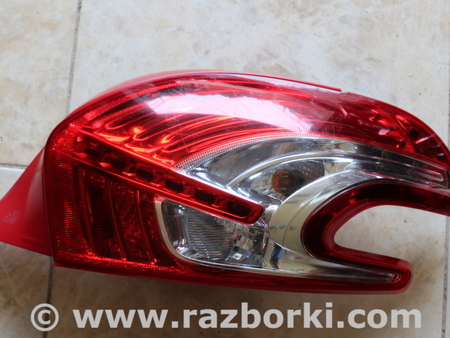Фонарь задний правый для Peugeot 208 Львов