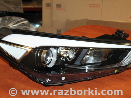 Фара передняя правая для Hyundai Tucson Львов 92102-d7100