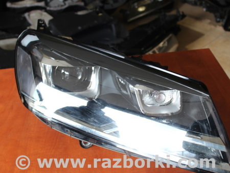 Фара передняя правая для Volkswagen Touareg  (10-17) Львов 7P1941032