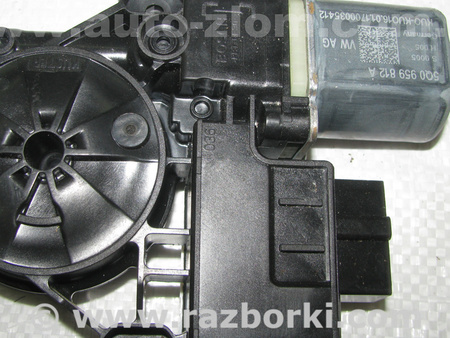 Мотор стеклоподъемника для Volkswagen Tiguan (11-17) Львов 5Q0959812A