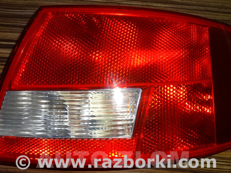Фонарь задний правый для Audi (Ауди) A4 B6 - 8E5, 8EC (11.2000-11.2004) Львов