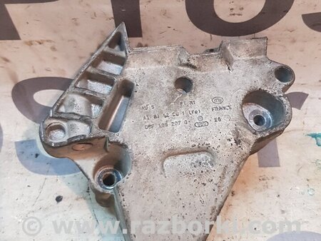 Кронштейн крепления двигателя для Skoda Octavia A5 Киев 06F199207Q