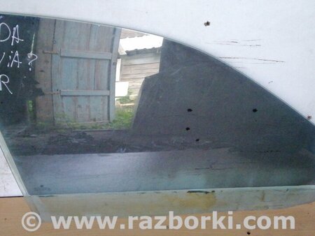 Стекло передней правой двери для Skoda Octavia Киев 1U4845202A