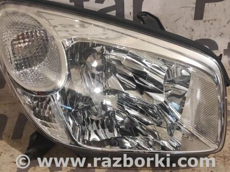 Фара передняя правая для Toyota RAV-4 (05-12) Киев 8110542250