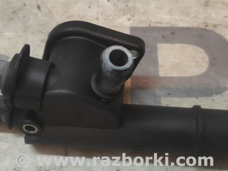 Фланец (тройник) системы охлаждения для Volkswagen Caddy 3 (2003-2020) Киев 038121132D