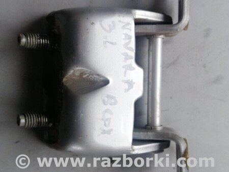 Петля двери задняя левая для Nissan Navara Киев 82401EA00A