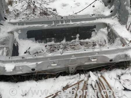 Задняя панель для Toyota RAV-4 (05-12) Киев 5830742010