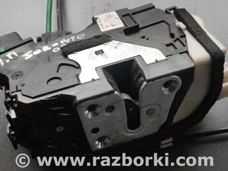 Замок двери передней правой для KIA Sorento Киев 813202P020