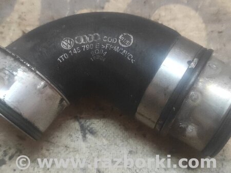 Патрубок турбины для Volkswagen Touran (01.2003-10.2015) Киев 1T0145790E