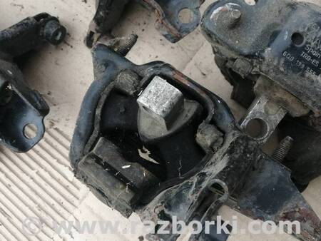 Подушка КПП для Skoda Fabia Киев 6Q0199555AC