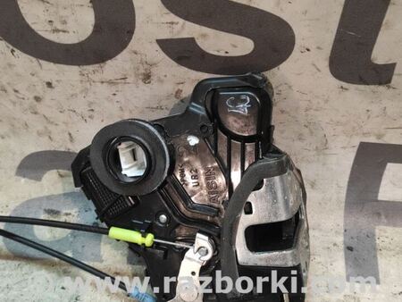 Замок двери передней правой для Toyota Camry 50 XV55 (04.2014-07.2018)  Киев 690300C050