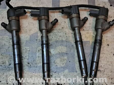 Форсунка топливная для KIA Ceed Киев 338002A400