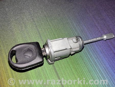 Личинка замка и ключ для Seat Ibiza Киев 6L4837167B 107837167P