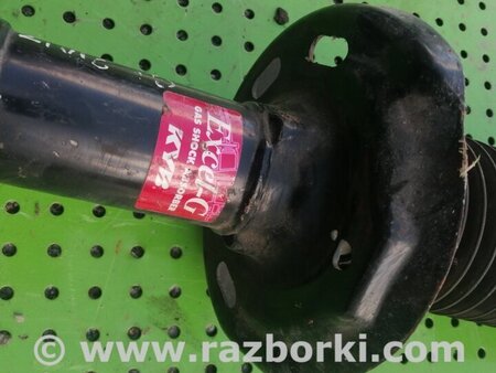 Амортизатор передний правый для Honda Civic 4D Киев 51605SNBE04