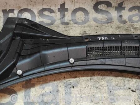 Пластик под лобовое стекло (Жабо) для Nissan X-Trail T30 (2001-2008) Киев 668628H900