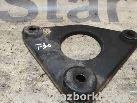 Кронштейн передней балки левый для Nissan X-Trail T30 (2001-2008) Киев 543424M410
