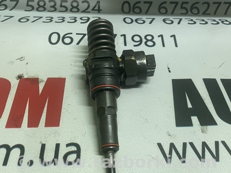 Форсунка топливная для Audi (Ауди) A4 B5 - 8D2, 8D5 (11.1994-10.2000) Львов 038130073F