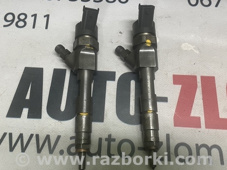 Форсунка топливная для Opel Vivaro Львов 0445110109B, 8200100696