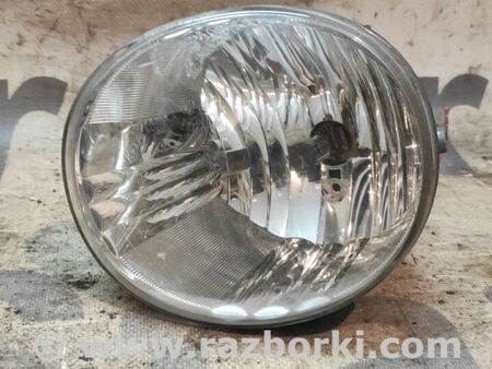 Противотуманная фара левая для Toyota RAV-4 (00-05) Киев 8122042050